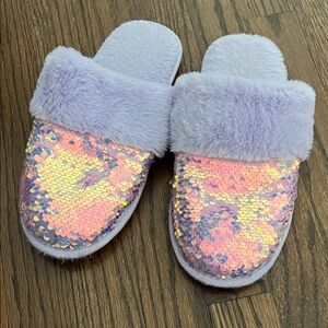 Cat & Jack Purple and Pink Sequin Kids Slippers Girls Y6/XL Size